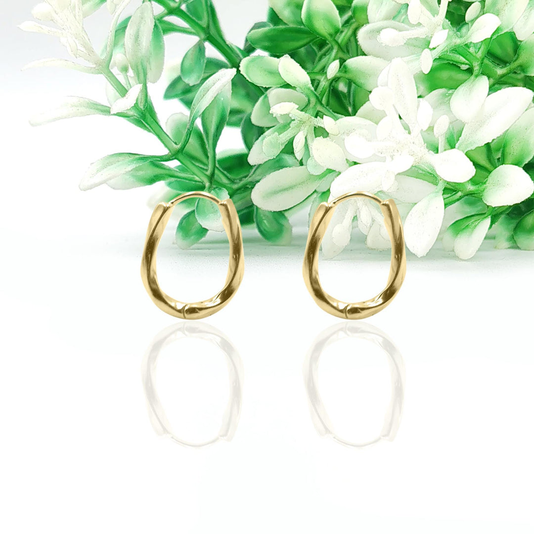 925 Sterling Silver  Round Hoop Earring Tiny Heart Huggie Hoop Earring Golden Twist Hoops Earring Twisted Huggie Jewelry Dainty Hoop Earring