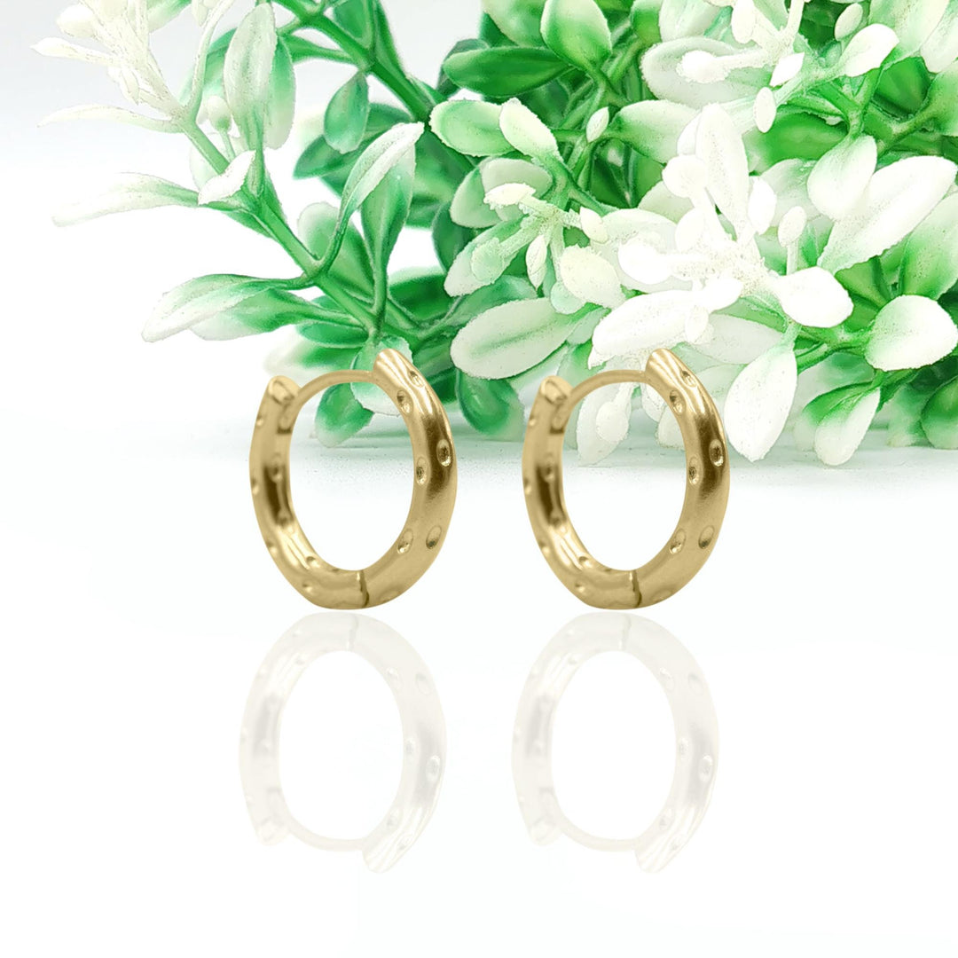 14K Gold Thin Gold Classic Hoop Earrings, Threader Hoop Earrings  Hammered or Smooth Earring, Thin Hoop Earring, Gold Heart Hoop Earrings