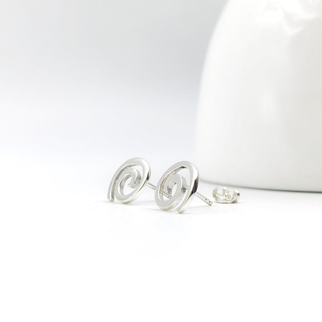 14K Gold Tiny Circle Earring, Open Circle Earring, Small Stud Earring, Open Circle Stud, Dangle Earring, Small Circle Earring, Stud Earring