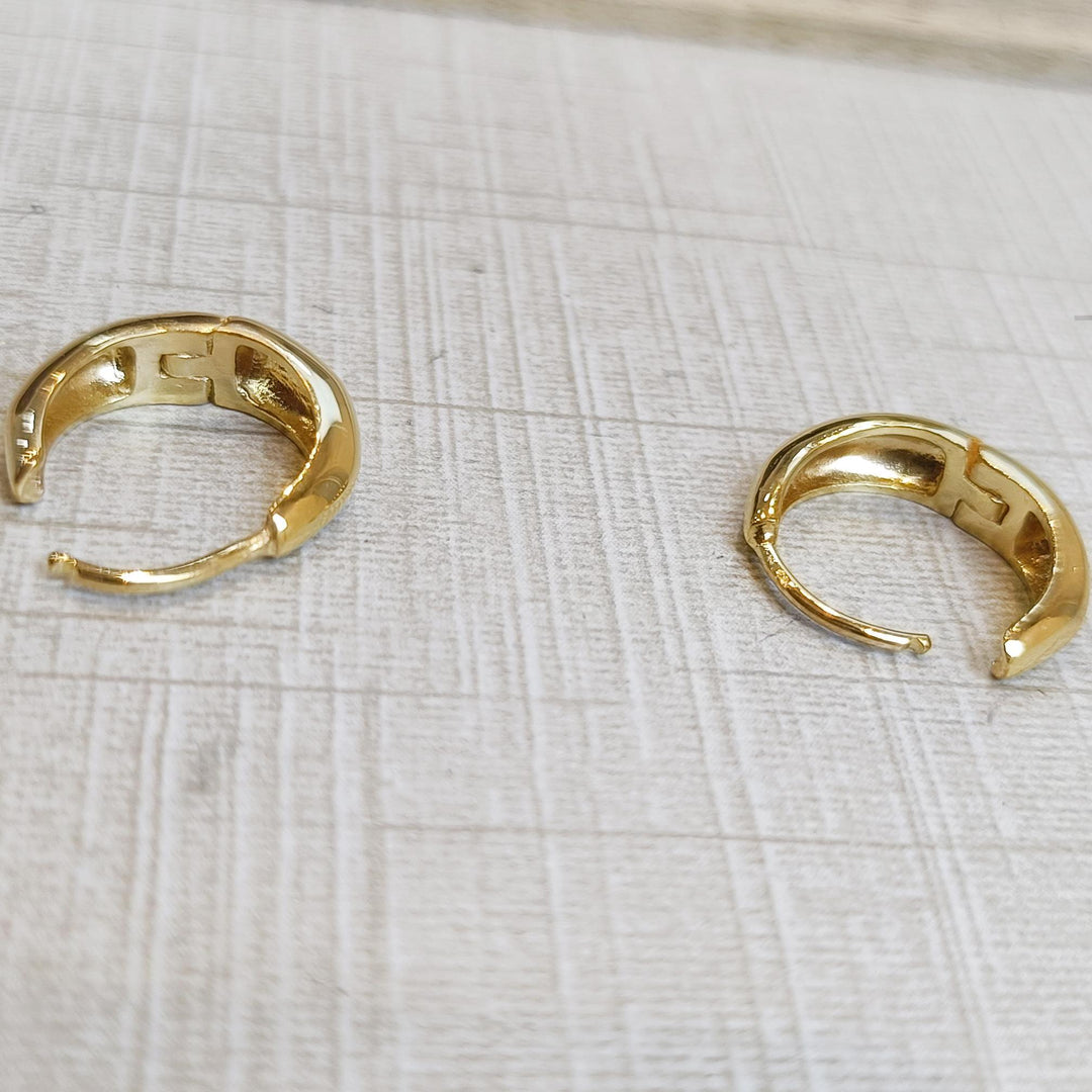 14K Solid Gold  Geometric Gold Earring Chunky Gold Earring Tiny Square Huggie Hoop Earring Simple Basic Dainty Everyday Earring Hoop Earring