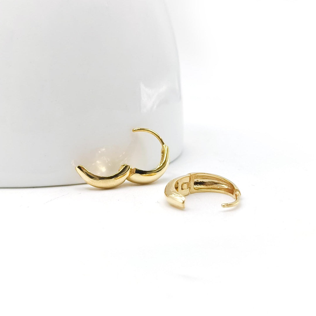 14K Solid Gold  Geometric Gold Earring Chunky Gold Earring Tiny Square Huggie Hoop Earring Simple Basic Dainty Everyday Earring Hoop Earring