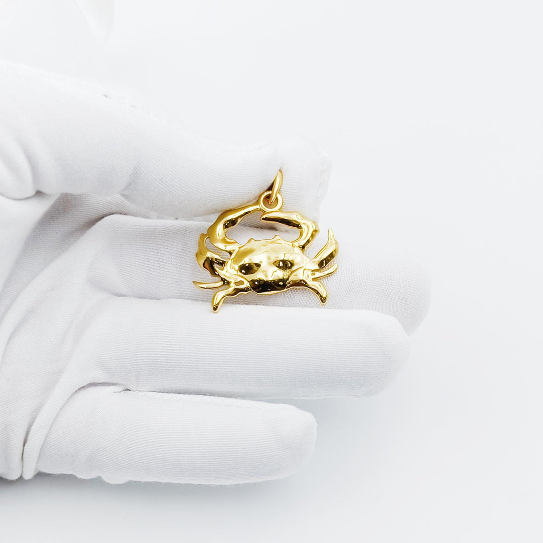 14K Gold Crab Pendant, Dainty Crab Charm Pendant, Animal Carb Charm Pendant, Garnet Crab Pendant, Ocean Pendant, Dainty Animal Pendant