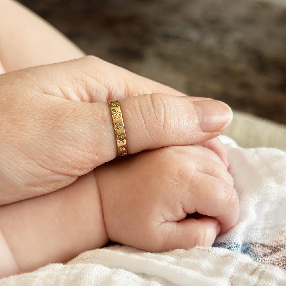Mini Birth Flower Band, Gold or Silver, Flower Ring, Personalized Family Jewelry, Gift for Mom, Dainty Minimalist Stacking