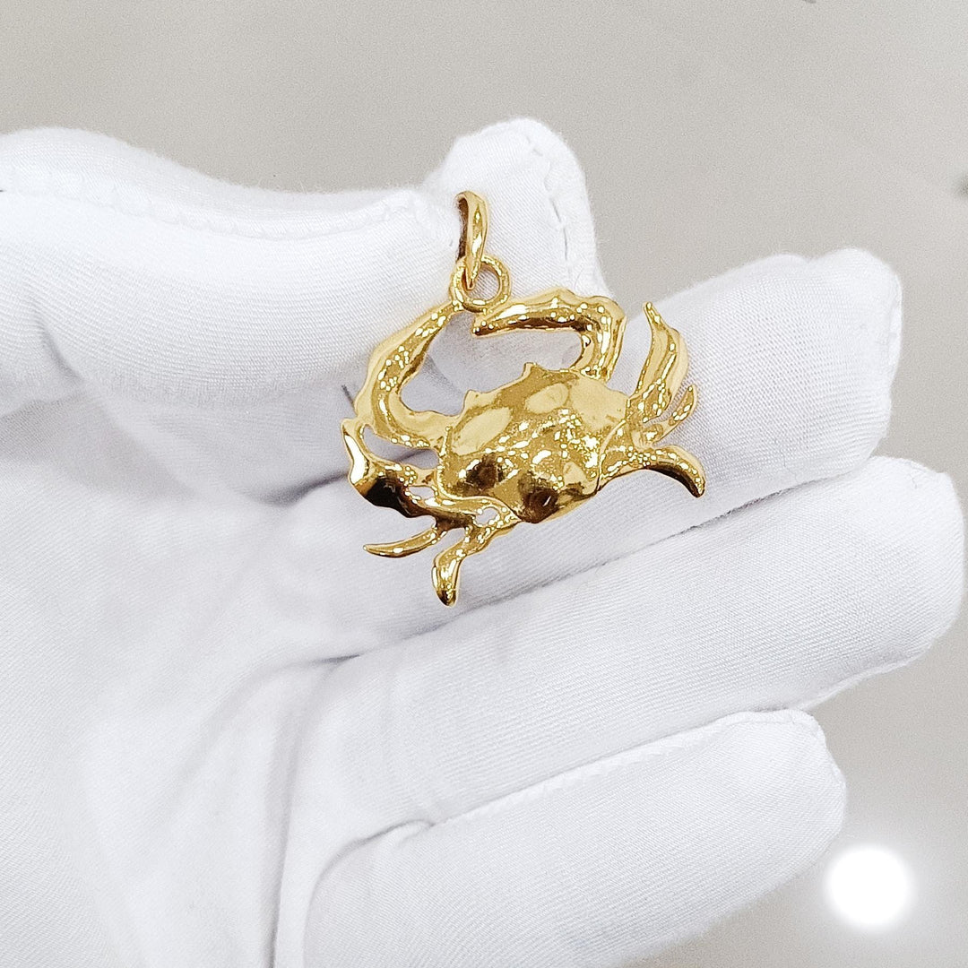 14K Gold Crab Pendant, Dainty Crab Charm Pendant, Animal Carb Charm Pendant, Garnet Crab Pendant, Ocean Pendant, Dainty Animal Pendant