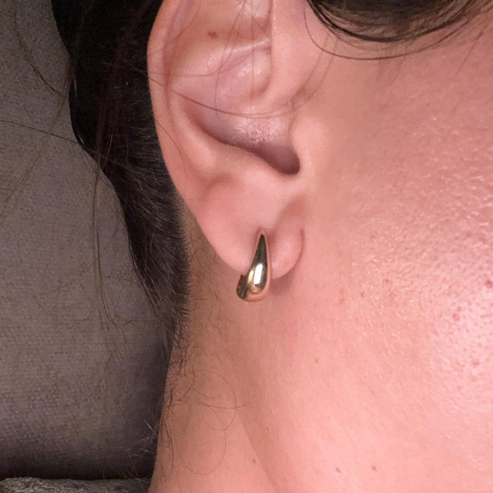 14k Gold Hoops, Teardrop Hoop Earrings, Tapered Hoops, Teardrop Huggie Earrings, Gold Gypsy Earrings, Must Have for Every Women